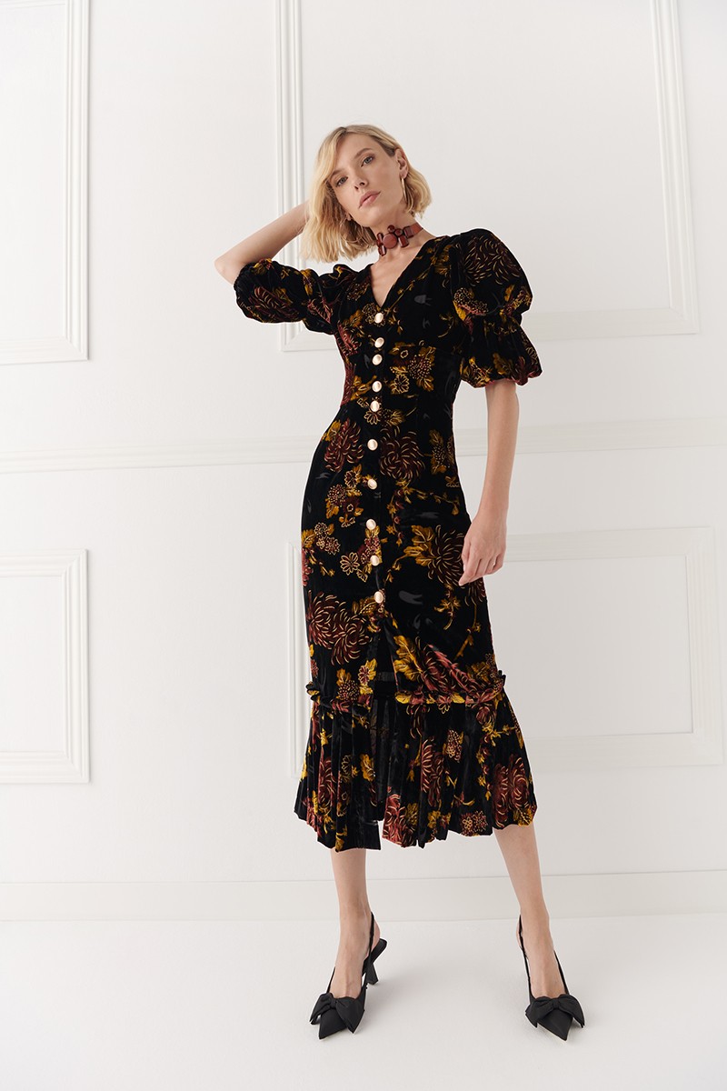 Vestido de fiesta de terciopelo estampado flores  con falda midi con volante con botones dorado