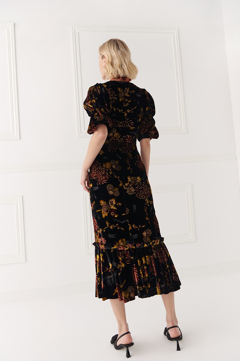 Vestido de fiesta de terciopelo estampado flores  con falda midi con volante con botones dorado comprar online